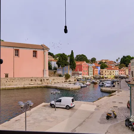 Antonella Veli Lošinj