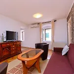 Antonella Apartamento Veli Lošinj